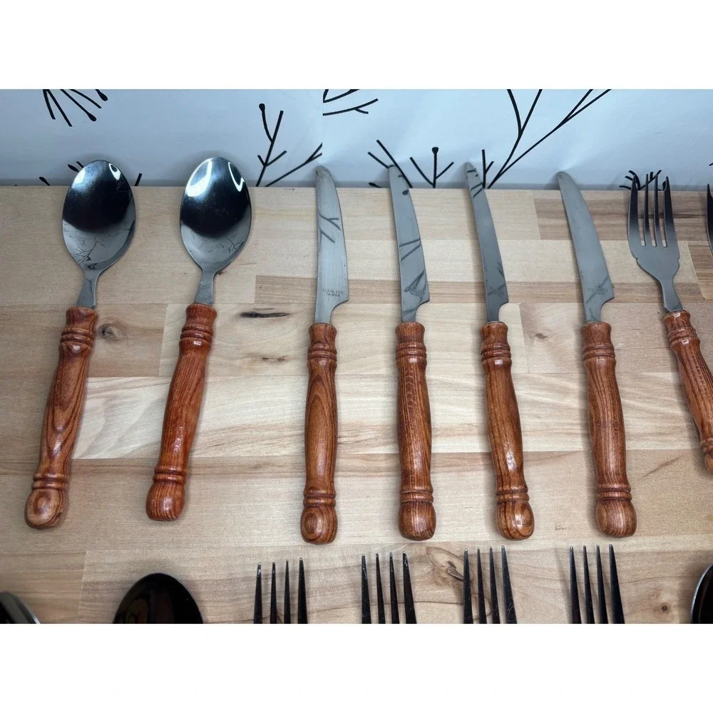 Vintage 20pc Stainless Taiwan Flatware Set Faux Wood Grain Handles Brown Rustic